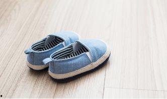 国产软底鞋测评视频,舒适体验与性价比解析